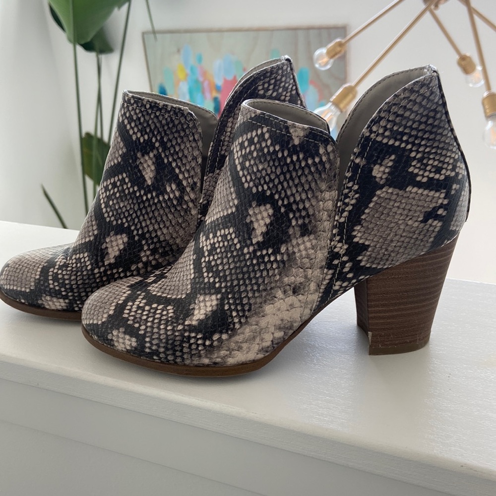 Snake Skin pattern booties